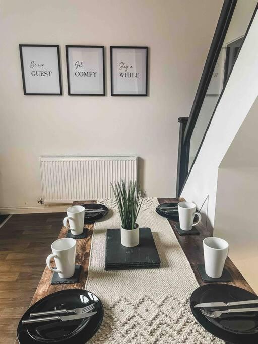 Comfortable Home In Bolton Farnworth Extérieur photo