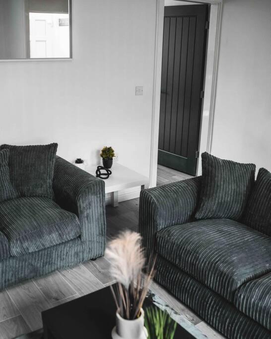 Comfortable Home In Bolton Farnworth Extérieur photo